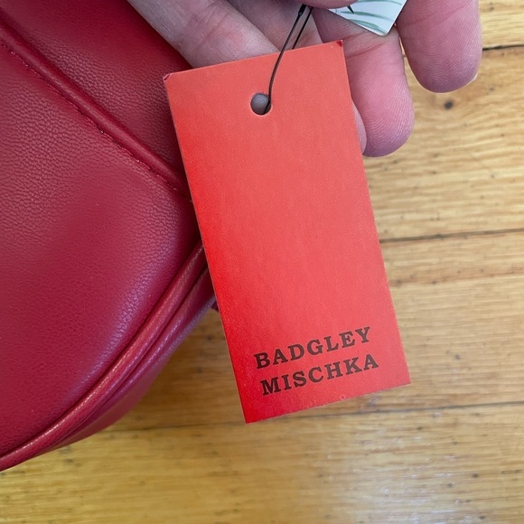 Badgley Mischka Diamond Quilted camera Bag with pearls red new with tags - Picture 7 of 10